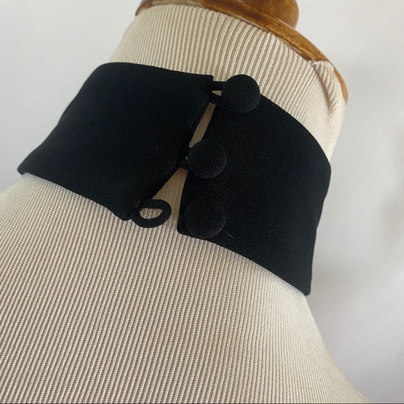 Elizabeth and James Perth Halter Top - Picture 5 of 7